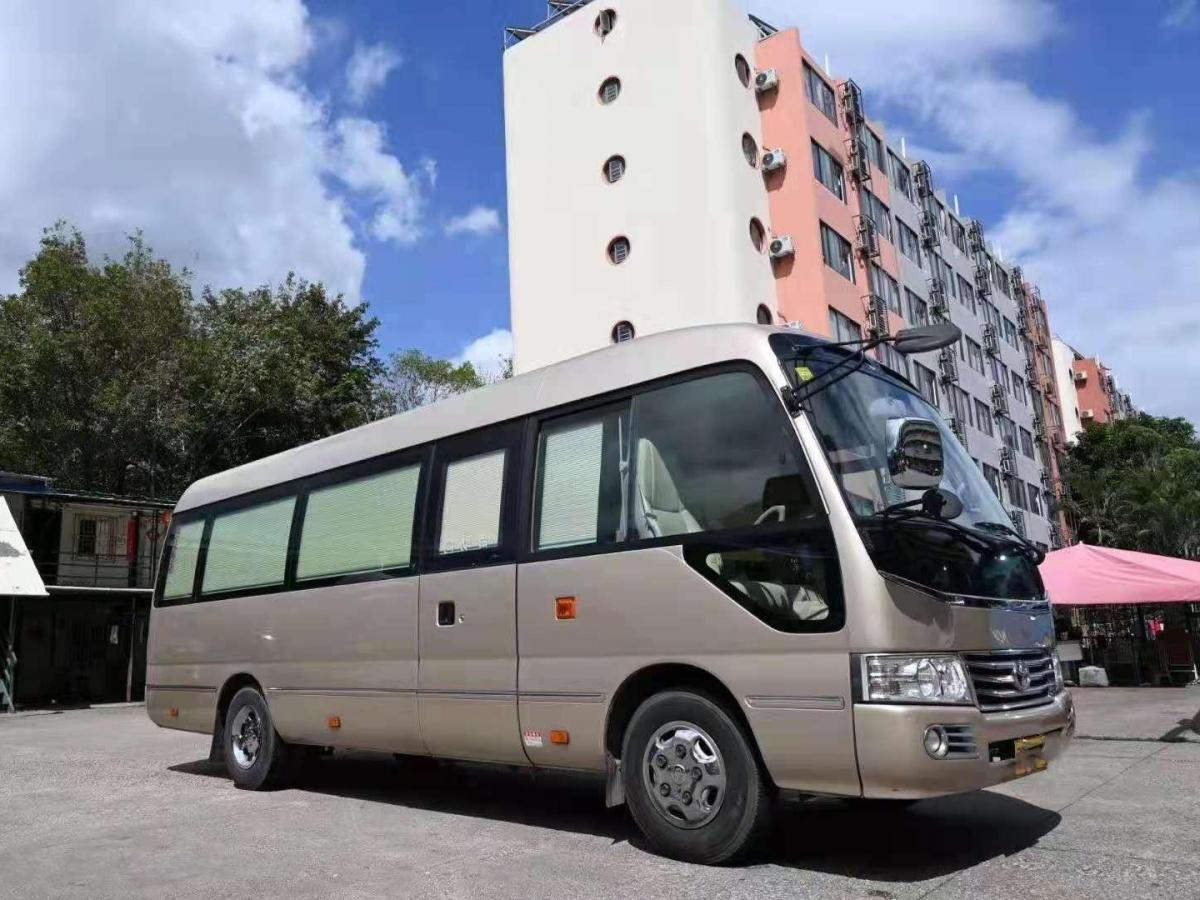 【深圳】2012年11月 20座非营运性质丰田考斯特中巴 手动挡