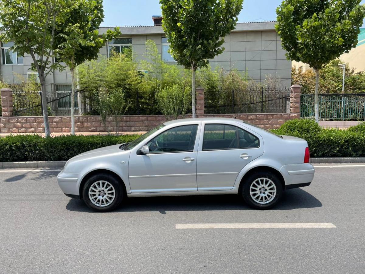 【济南】2006年5月 大众 宝来/宝来经典 2005款 1.6手动基本 手动挡