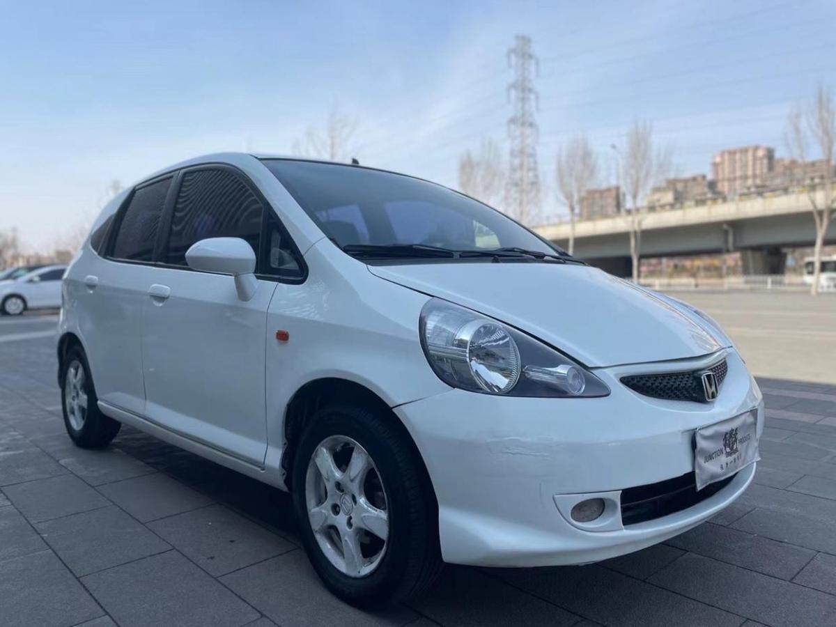 【沈阳】2006年10月 本田 飞度 2007款 1.3l 手动标准版 手动挡