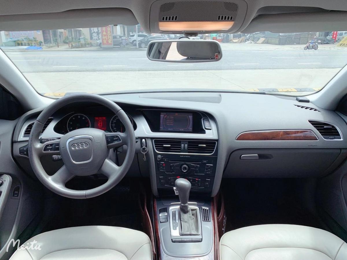 【上海】2012年8月 奥迪 奥迪a4l 2012款 2.0 tfsi 自动标准型 自动档