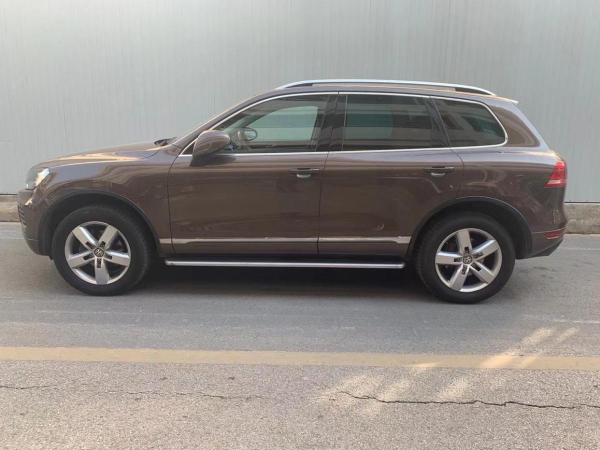 【上海】2015年8月 大众 途锐 2015款 3.0tsi 高配型 手自一体