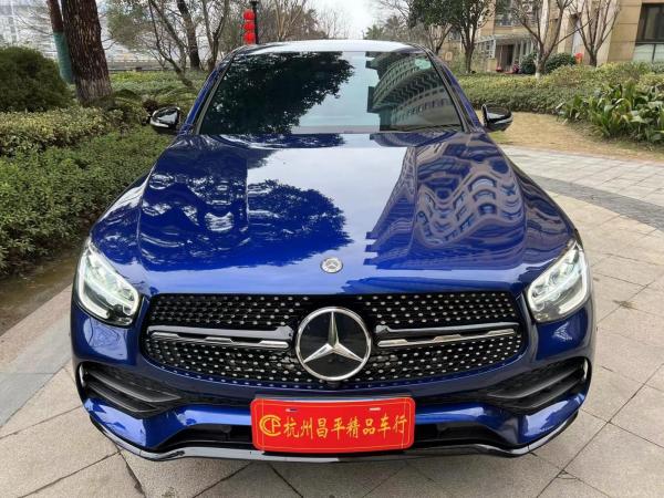 奔驰 奔驰GLC  2021款 GLC 300 4MATIC 轿跑SUV