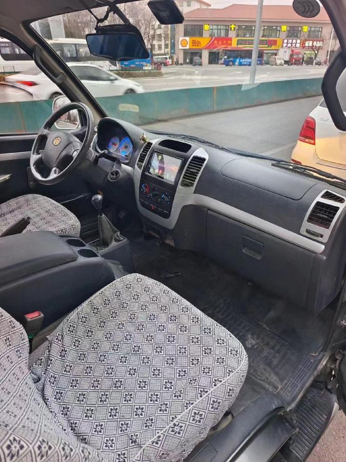 金旅 海狮  2019款  2.2L汽油厢货版龙运GL850短轴低顶V22图片