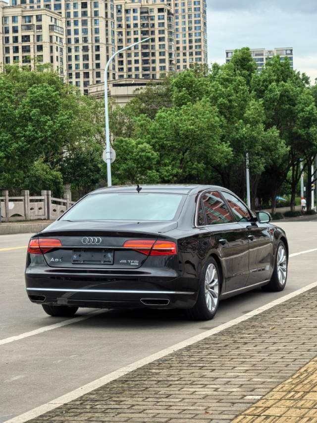 奧迪 奧迪A8  2014款 A8L 45 TFSI quattro豪華型圖片