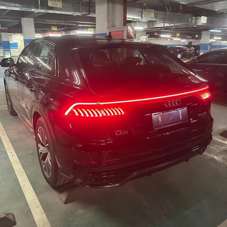 奧迪 奧迪Q8  2022款 55 TFSI 暗夜騎士殿堂版圖片