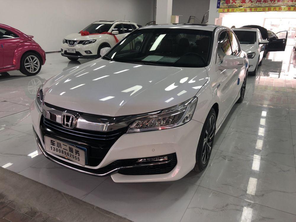 宁波2017年1月本田雅阁2016款20lcvt锐尊版白色手自一体