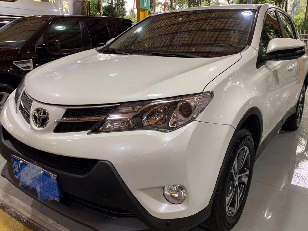 广州2015年7月丰田rav4丰田rav42015款20l手动两驱都市版白色手动挡