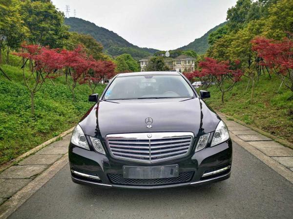 奔驰 奔驰E级  2013款 E300L 3.0L 优雅型