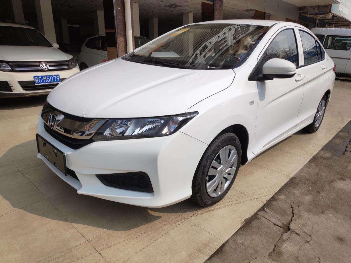 南昌2019年4月本田锋范2018款15lcvt舒适版白色自动档