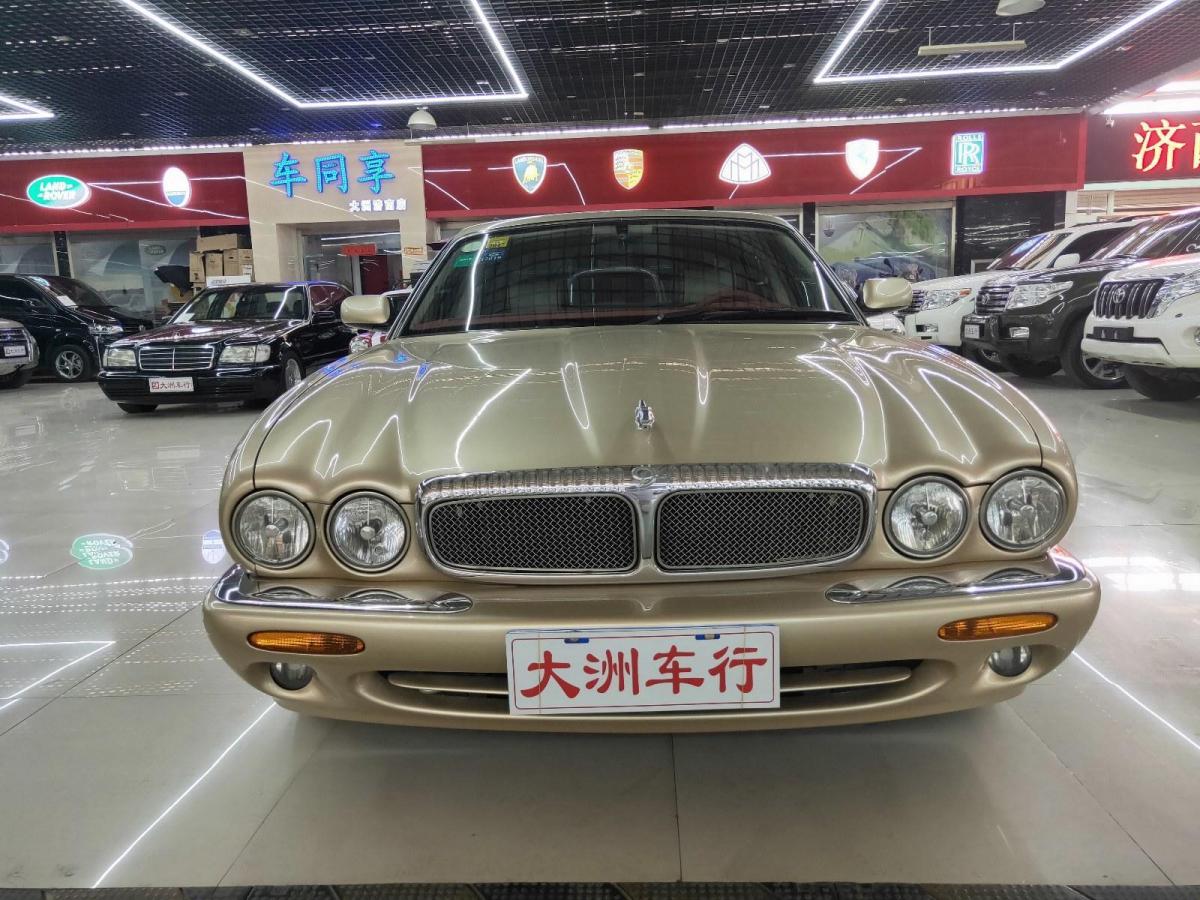 济南2000年5月捷豹2000款xj8l香槟色自动档