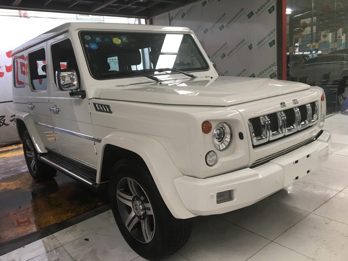 西安2017年3月北汽bj802016款23t尊贵版白色手自一体