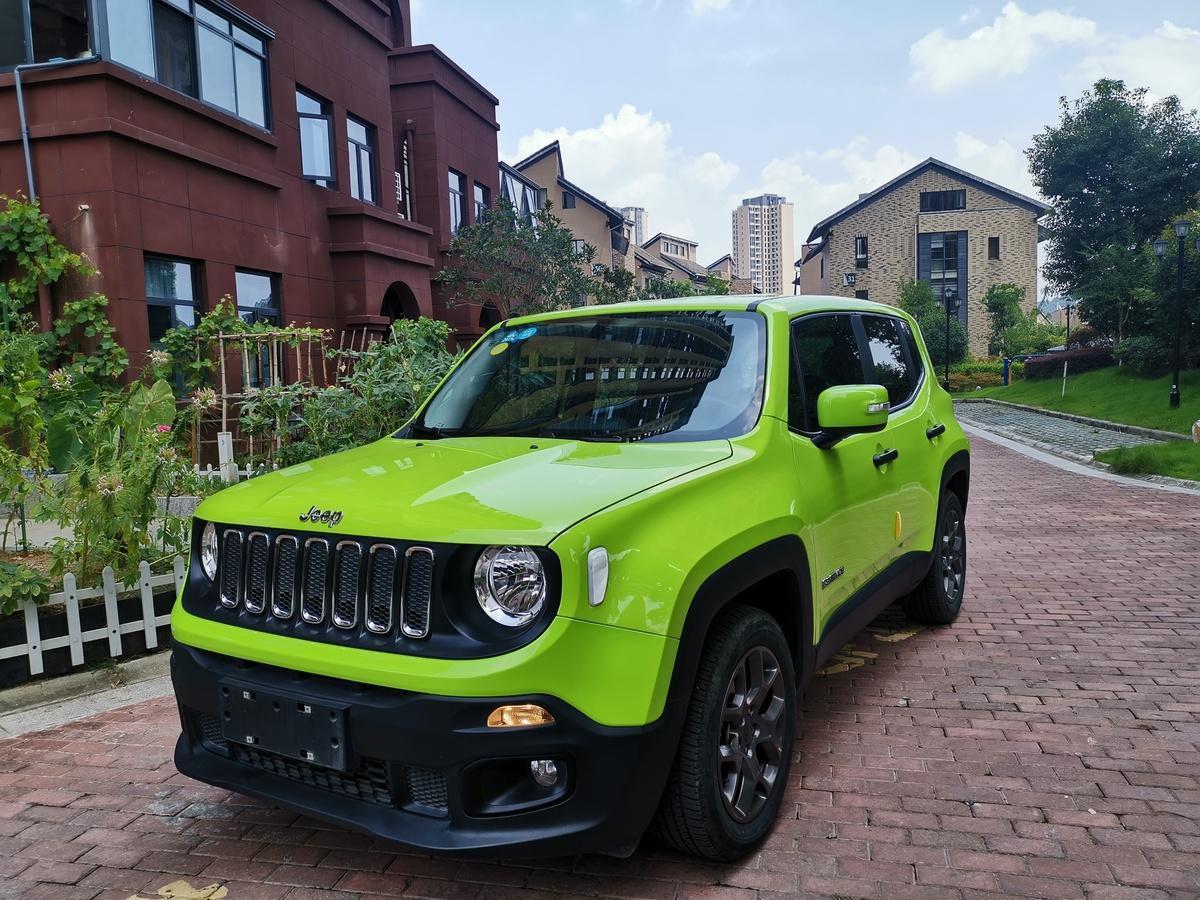 宜昌2017年12月jeep自由侠2017款180t自动动能版绿色自动档
