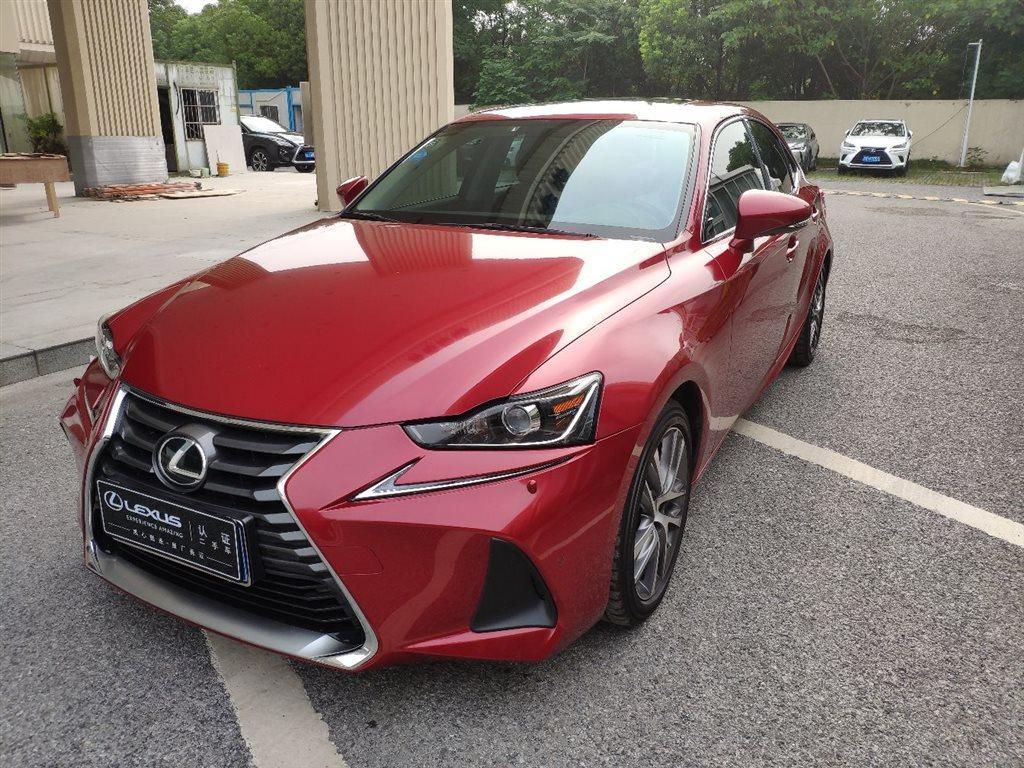 无锡2017年07月雷克萨斯is2017款300领先版红色手动挡