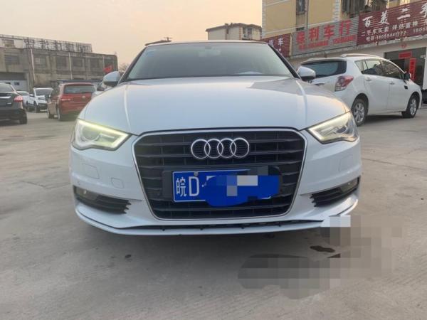 奥迪 奥迪A3  2015款 Sportback 40 TFSI 自动豪华型