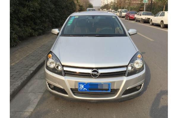 【浙江】2005年5月 欧宝 雅特 2005款 雅特 1.8 豪华型 银灰 自动档