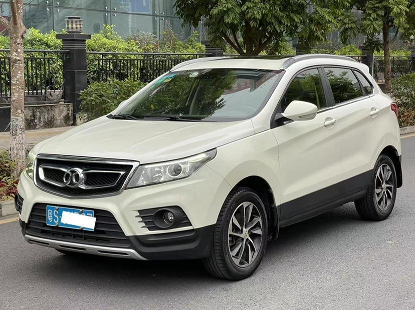 深圳2017年1月北汽绅宝x552016款15tcvt精英版白色自动档