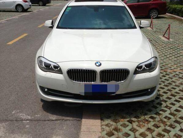 宝马 宝马5系  2014款 530Li 3.0L 豪华设计套装