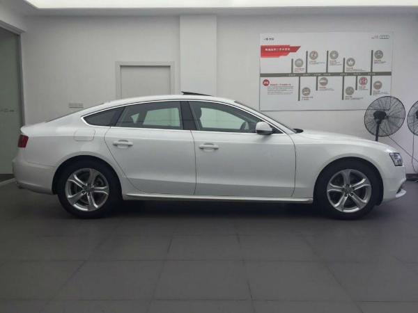 2015年9月奥迪 奥迪a5 奥迪a5 2016款 sportback 45 tfsi