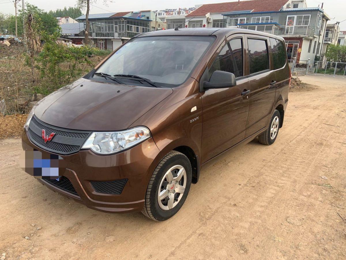 【烟台】2018年2月 五菱 五菱宏光 2018款 1.5l s舒适型l2b 手动挡