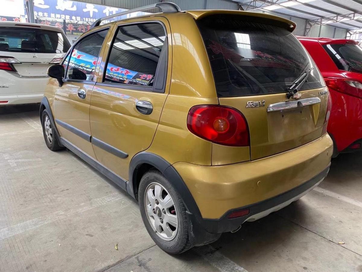 【济南】2011年5月 宝骏 乐驰 2010款 1.2l 运动版时尚型 手动挡