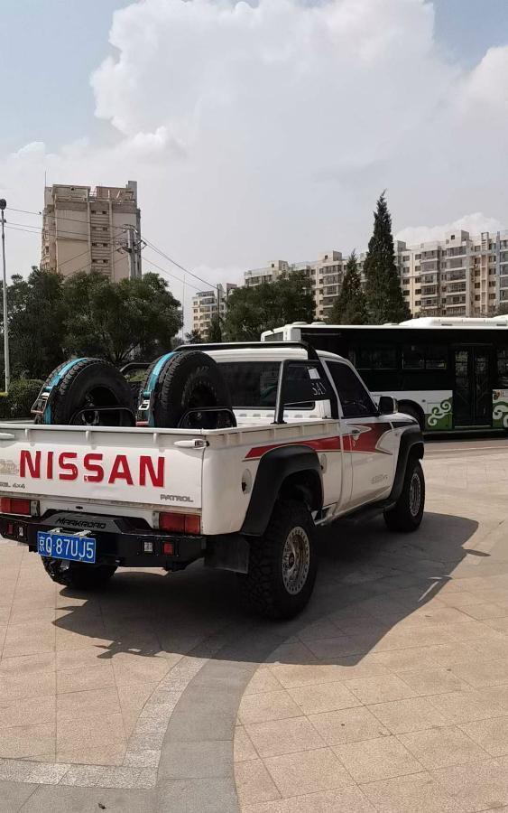 日产 尼桑4800图片