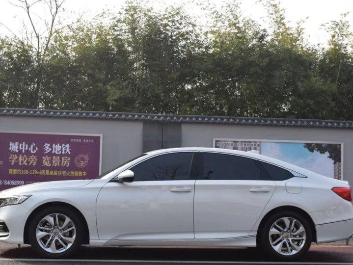 本田 雅阁  2021款 260turbo 豪华99星空限量版图片