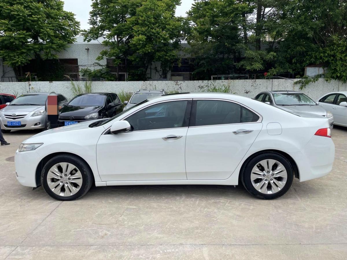 2013年本田思铂睿2.4自动豪华版白色 图片