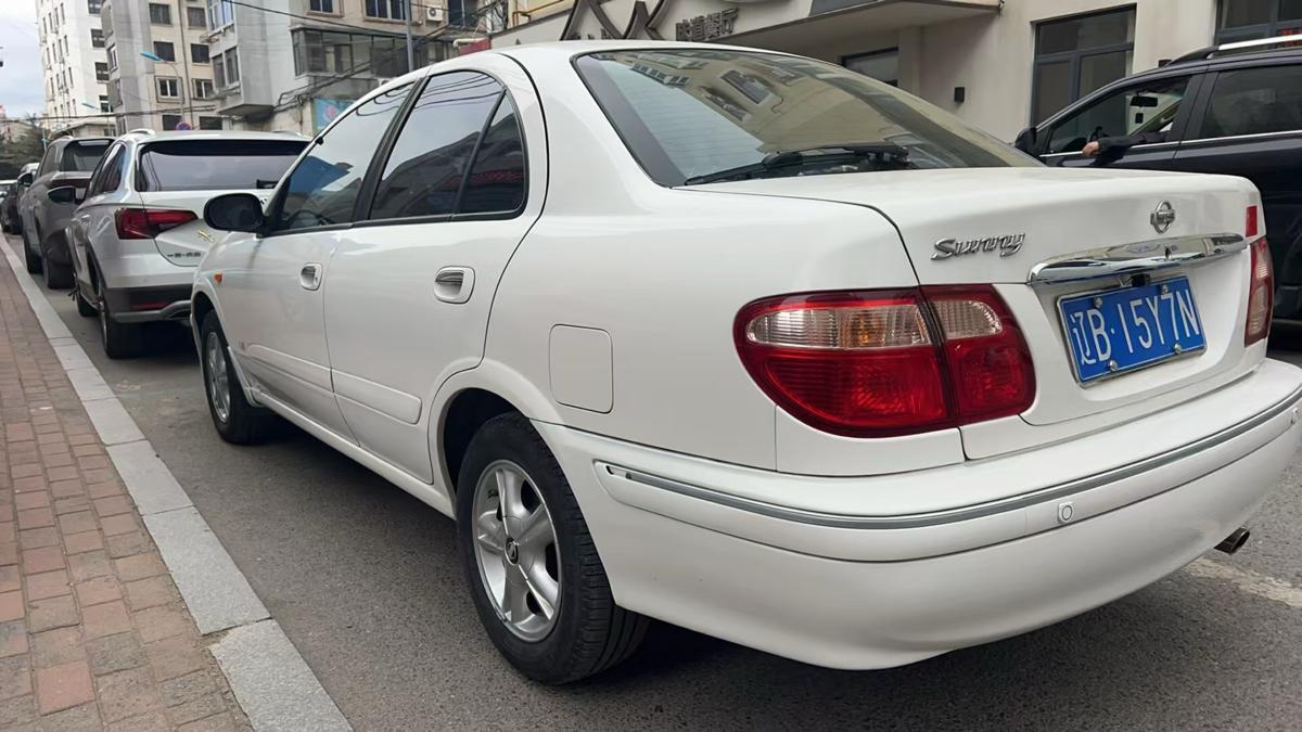 日產(chǎn) 陽(yáng)光  2003款 2.0 自動(dòng)圖片