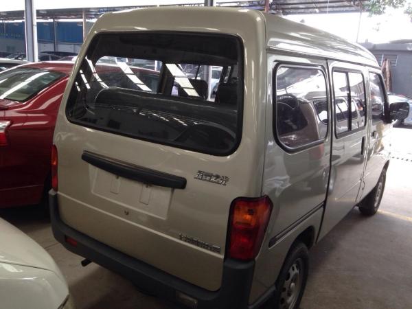 【东莞】2011年6月 五菱 五菱之光 1.1 6390a 标准型i型 自动档