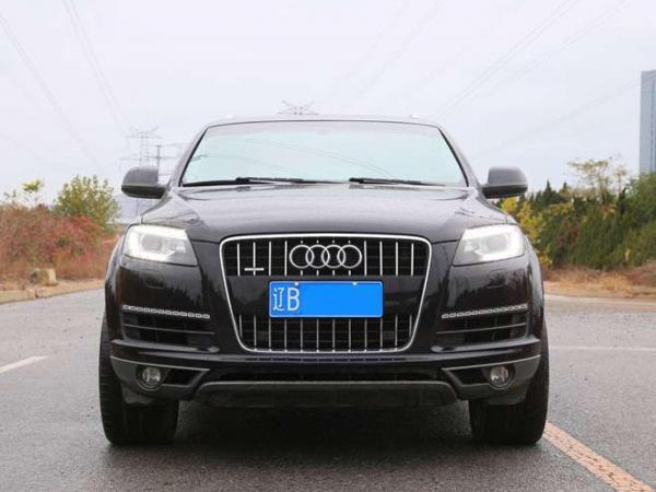 奥迪 奥迪Q7  2014款 Q7 35TFSI quattro 进取型