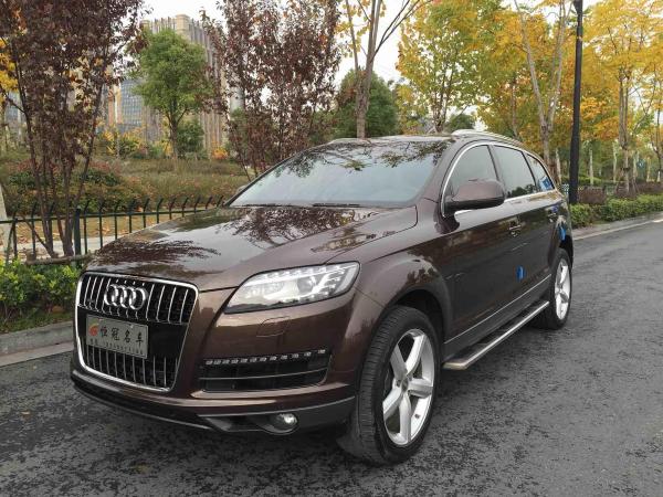 奥迪 奥迪Q7  2013款 Q7 3.0T FSI 40 TFSI 技术型