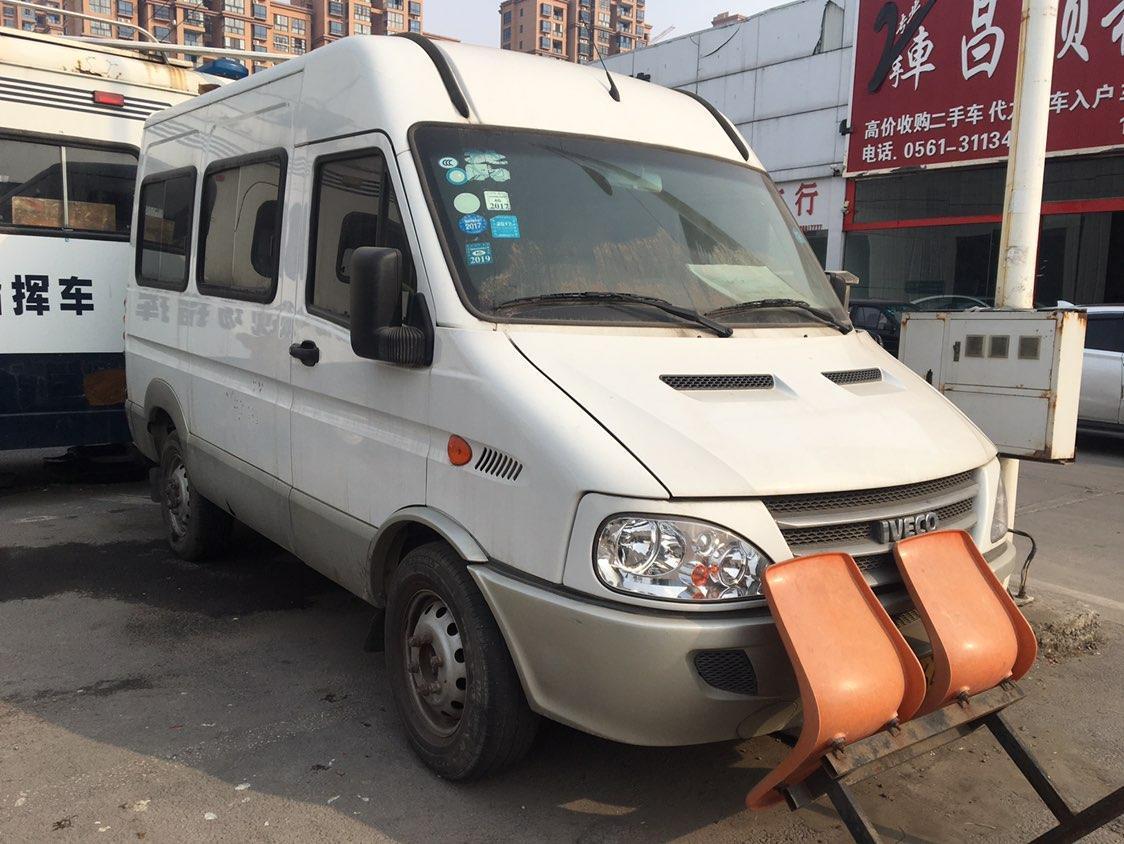 淮北2016年7月依维柯宝迪白色手动挡
