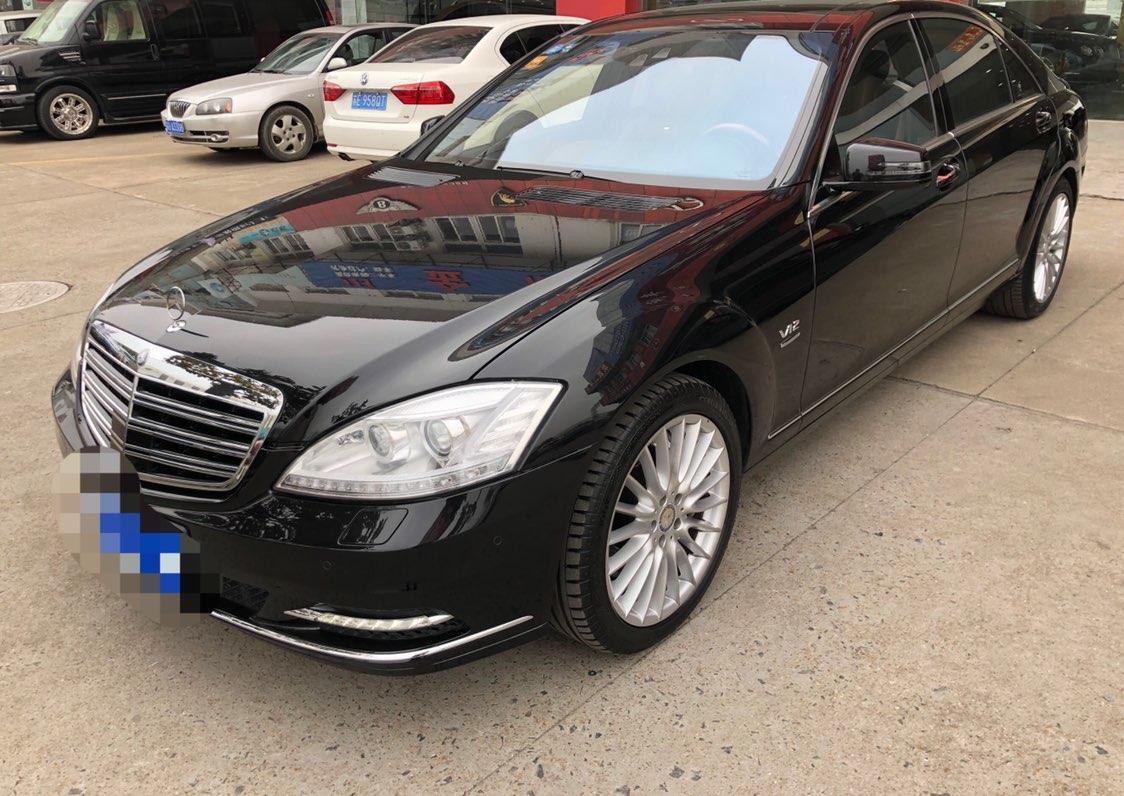 【泉州】2013年6月 奔驰 奔驰s级 2013款 s600l 5.5t 黑色 手自一体