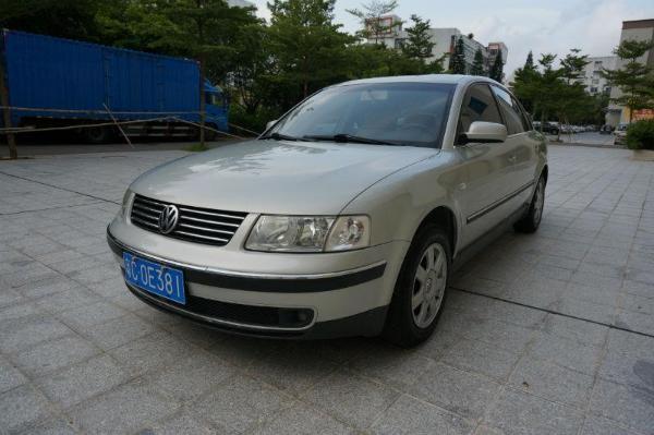 珠海2003年8月大众帕萨特2003款18t舒适天窗版银灰手自一体