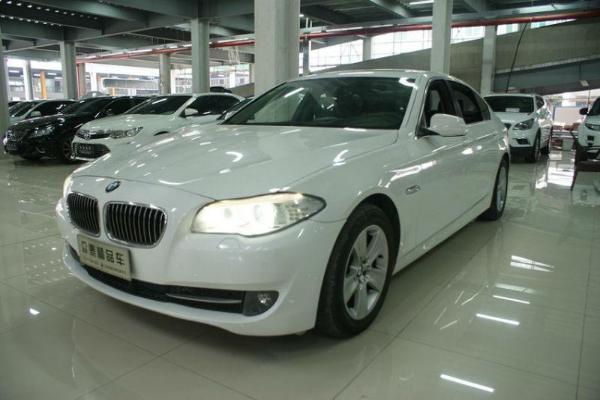 宝马 宝马5系  2011款 528Li 3.0L 领先型