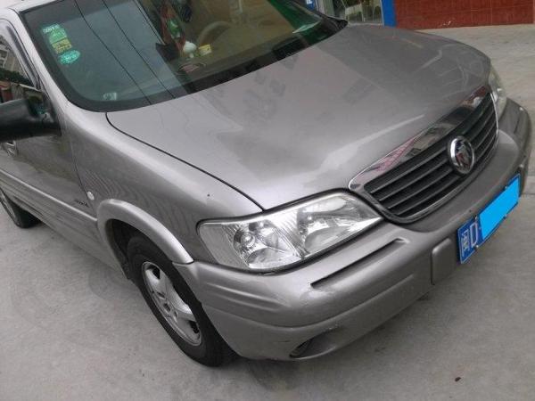 【厦门】2003年6月 别克 gl8 2003款 别克gl8 ct2 舒适版 银灰 自动档