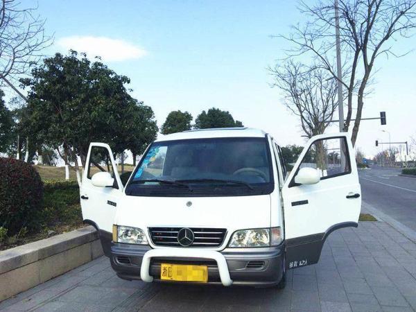 2009年12月汇众伊思坦纳奔驰mb100