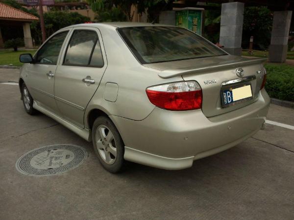 【深圳】2003年1月 丰田 威驰 威驰 03款 1.5l 自动 黄色 自动档