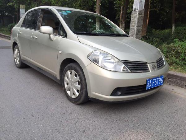 【南京】2005年10月 日产 骐达 1.6 gs 香槟色 自动档