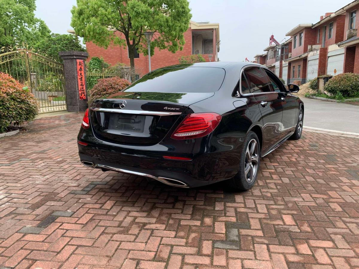奔驰 奔驰e级 2019款 e 260 l 运动型 4matic图片