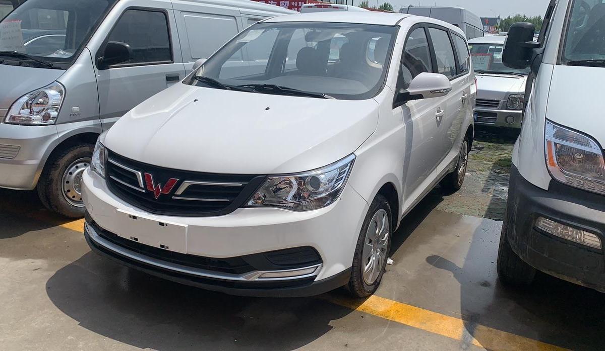 怀化2021年5月五菱五菱7302020款营运车15l手动超值版7座白色手动挡