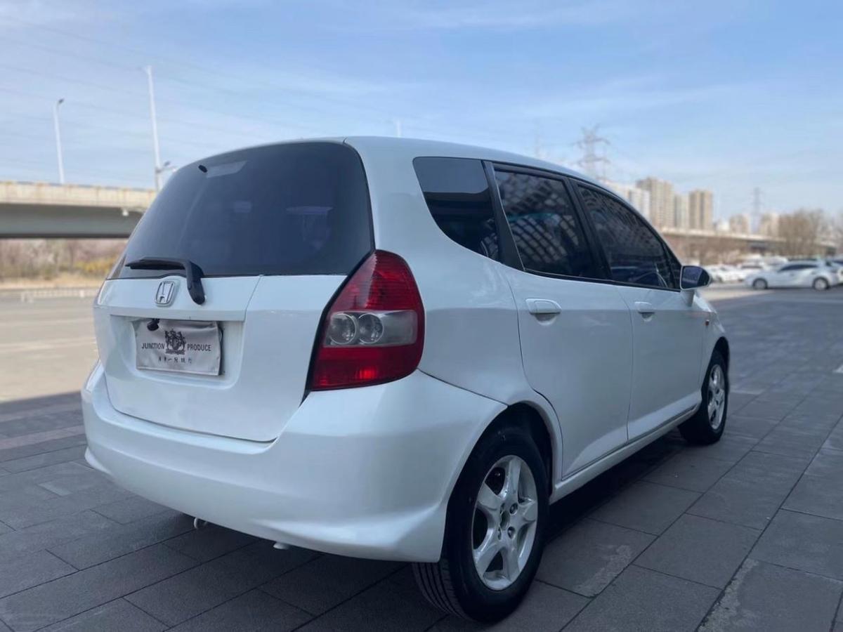 【沈阳】2006年10月 本田 飞度 2007款 1.3l 手动标准版 手动挡