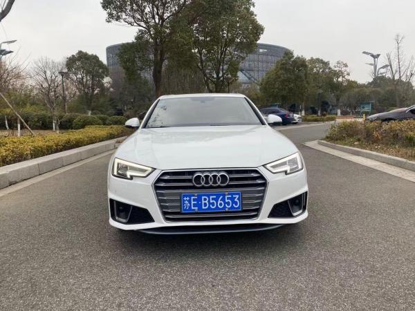 奥迪 奥迪A4L  2019款 40 TFSI 时尚型 国V