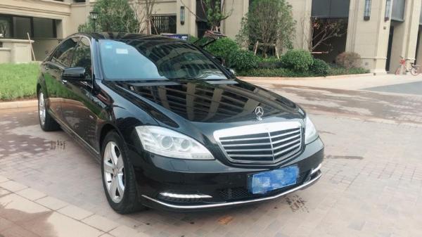 奔驰 奔驰S级  2012款 S300L 3.0L 豪华型