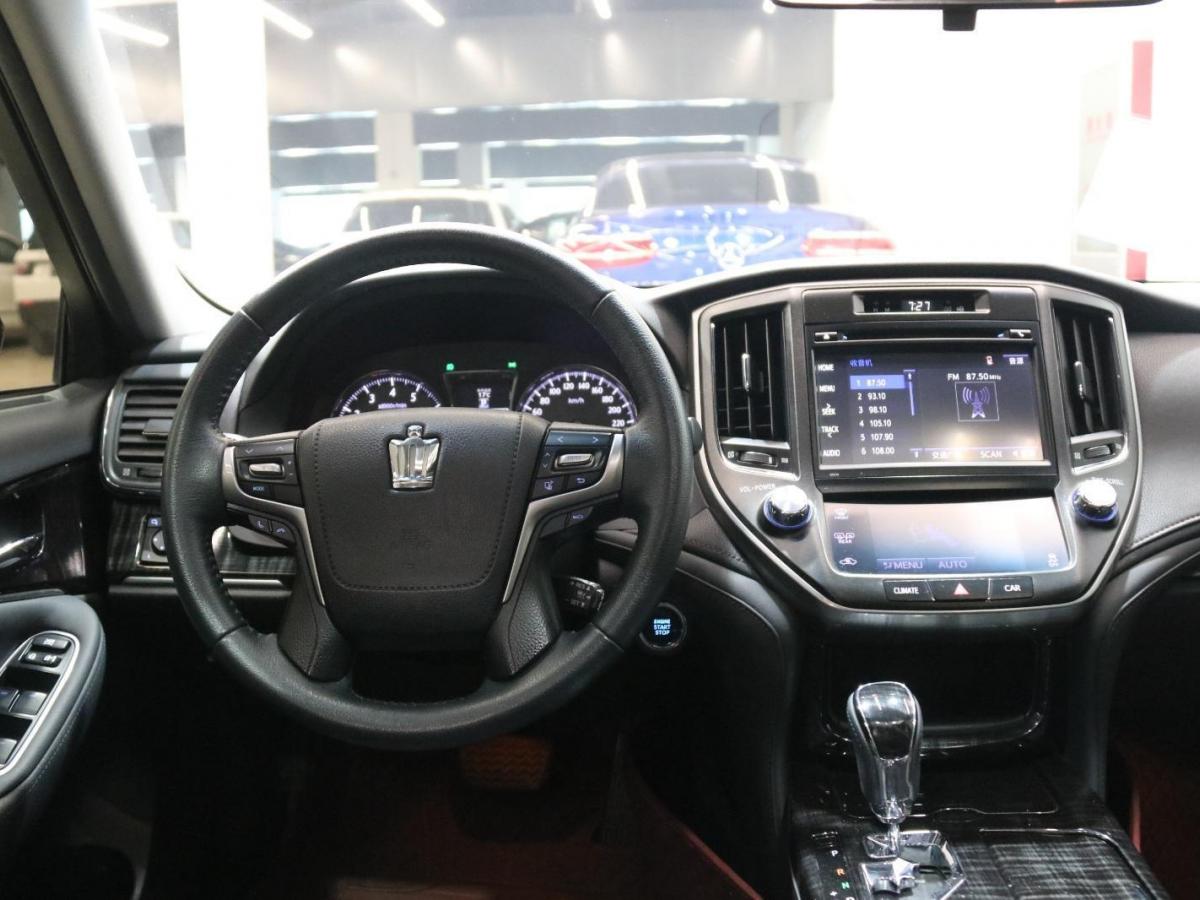 【杭州二手车】2015年11月_二手丰田 皇冠 2015款 2.