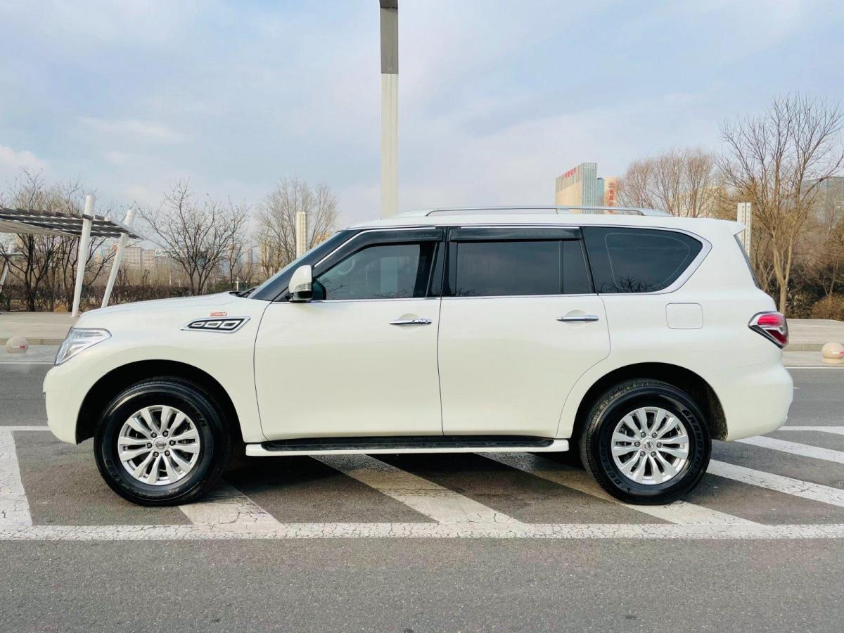 日产 途乐 se图片