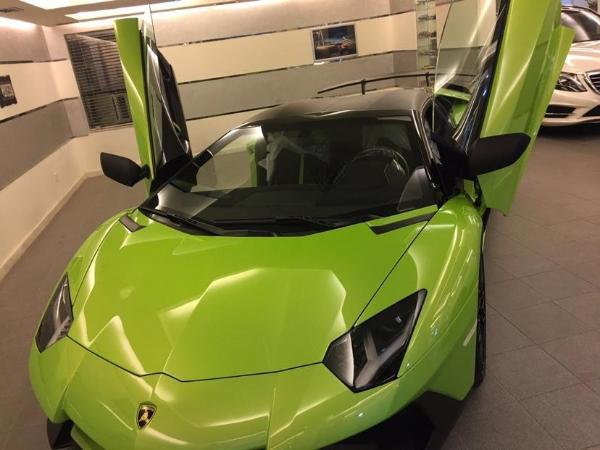 上海未上牌sv敞篷兰博基尼绿色手自一体