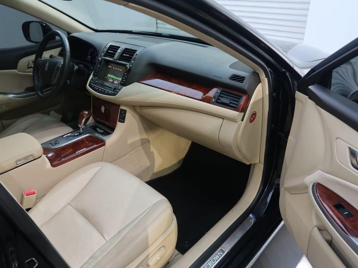丰田 皇冠  2012款 2.5l royal 真皮版图片