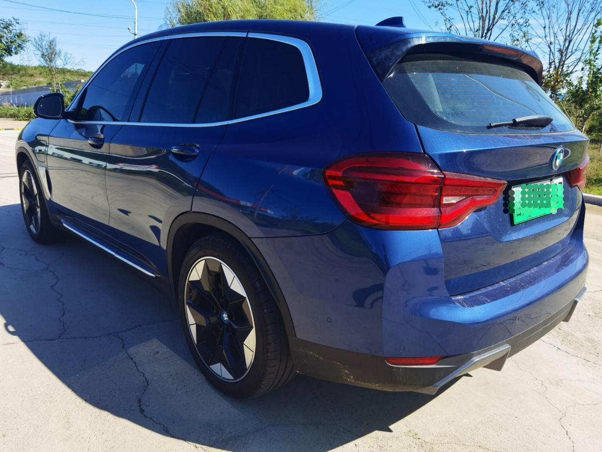 宽*高(mm)4746*1891*1683驱动方式:后置后驱车身结构:5门5座suv变速箱