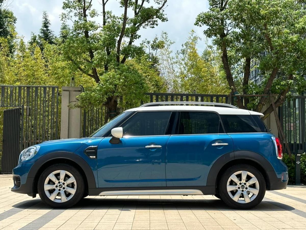 2020年8月MINI COUNTRYMAN  2019款 1.5T COOPER 經(jīng)典派周末旅行版